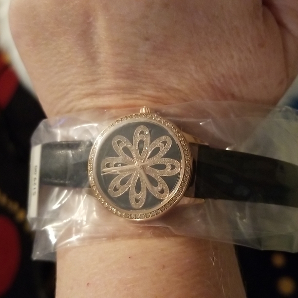 Vintage FOSSIL Dinah Three Hand Black Leather Watch - Picture 11 of 11